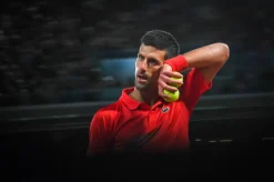 Roland-Garros Scooter And Helmets|Photo Djoko Portrait 15x21 cm - Multicolore